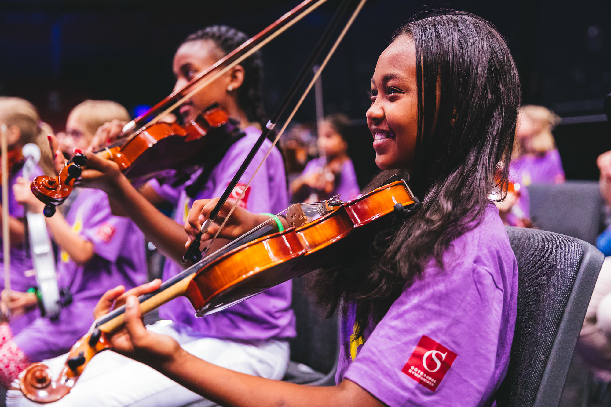 Ung violinist på Göteborgs Konserthus scen